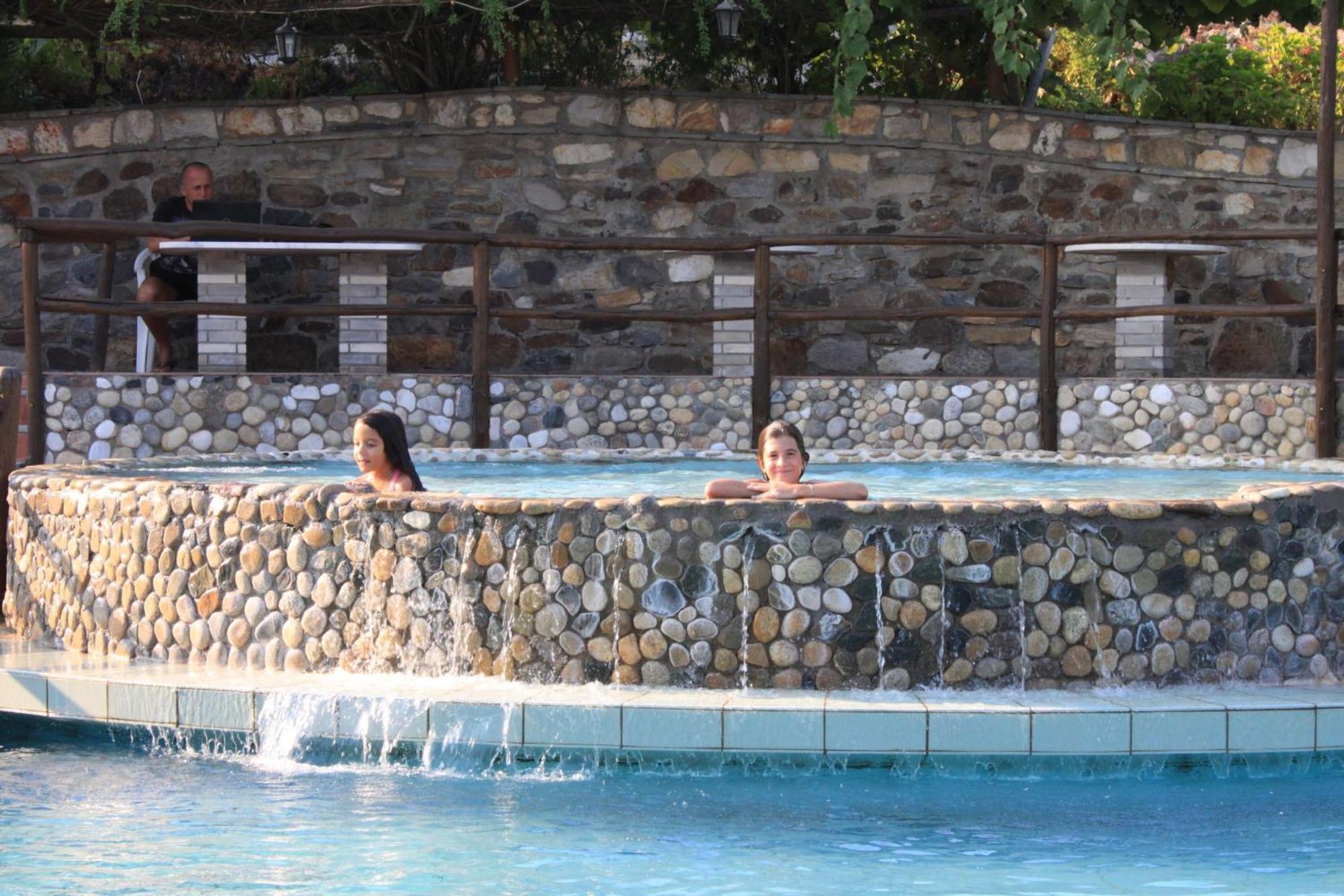 Athorama Hotel อูรานูโปลี ภายนอก รูปภาพ